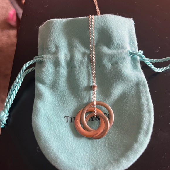 Tiffany interlocking circles pendant.